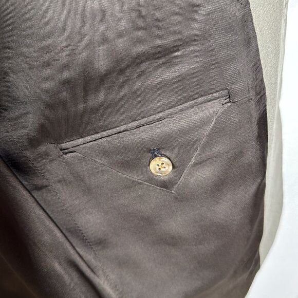 Burberry Vintage 100% Pure Wool Tan Suit. Pants size 34. Jacket size 42. - Picture 16 of 16